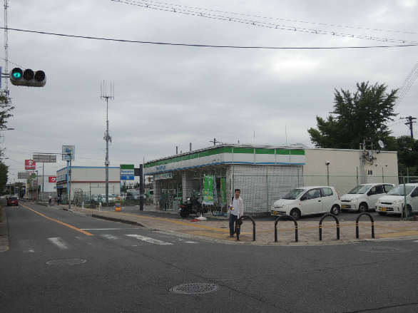 プラザハピネス高安 コンビ二