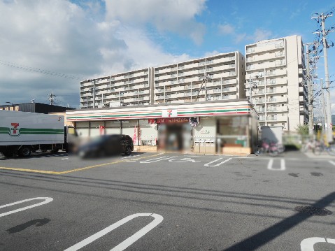 ガアデンホームズ曙 コンビ二