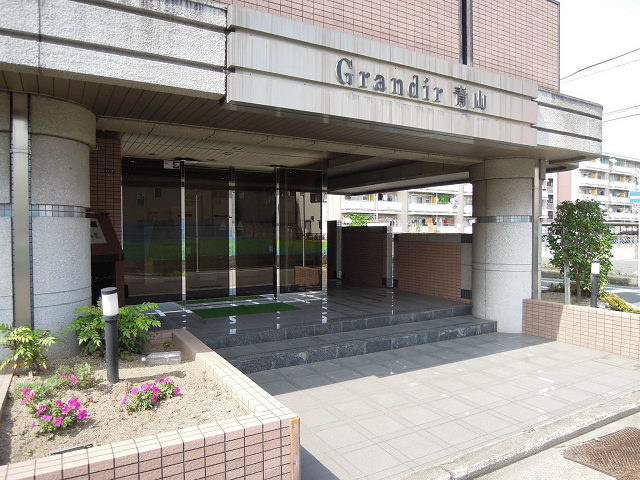 グランディール青山 エントランス