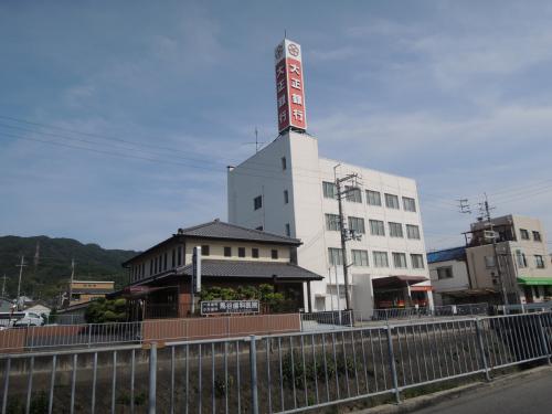 メゾンドプレズィール 銀行