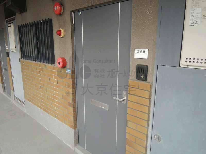 マンション山城 玄関