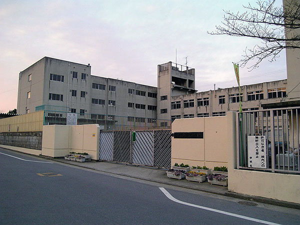 N-village しくい 中学校