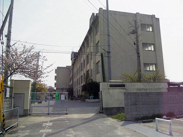 ベルグ久宝寺 中学校
