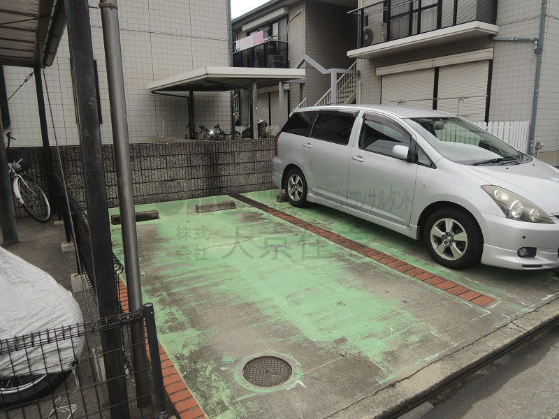ケンジントン　ロード 駐車場