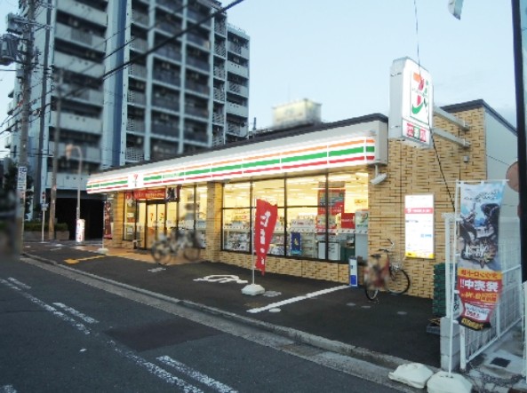 ラポール　北本町 コンビニ