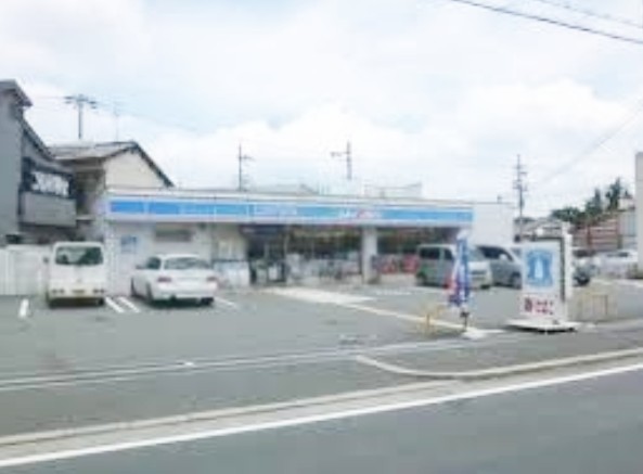 シャーメゾンフルール コンビニ